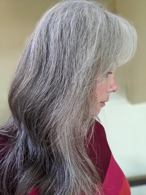 Light dusting of Colorista spray in "Silver 01" as a dry shampoo 3 days after shampoo