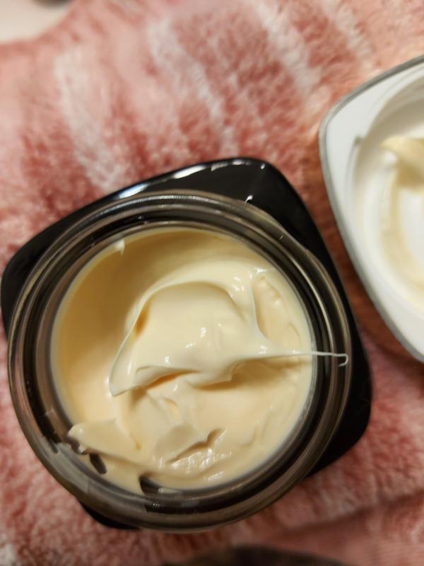 A thickish cream that leaves skin velvety, not greasy