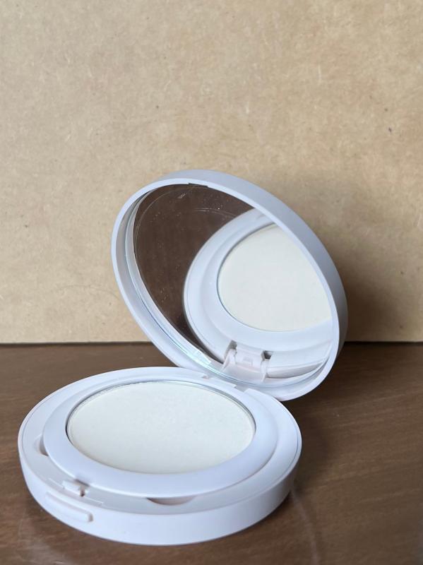 Feels lovely, but not great for dry skin.