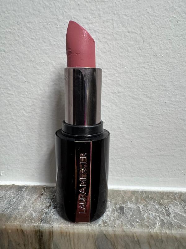 Caviar Smoothing Matte Refillable Lipstick