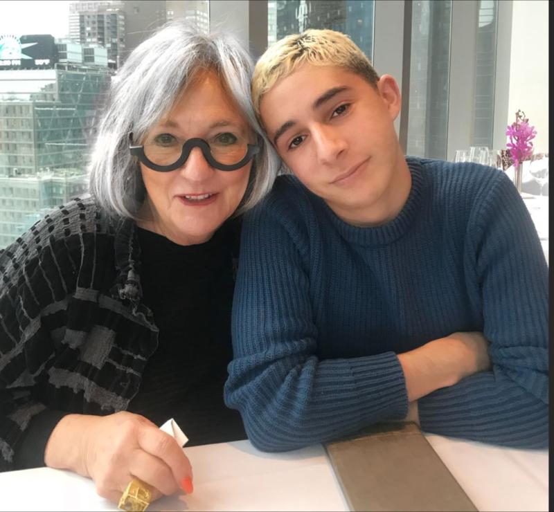 5 stars for this skin illuminator