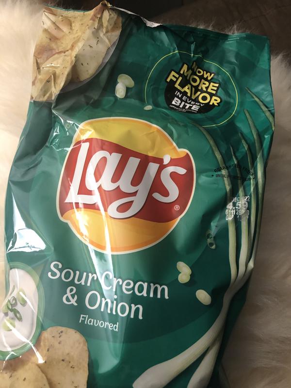 Lay's Sour Cream & Onion Flavored Potato Chips - 7.75oz