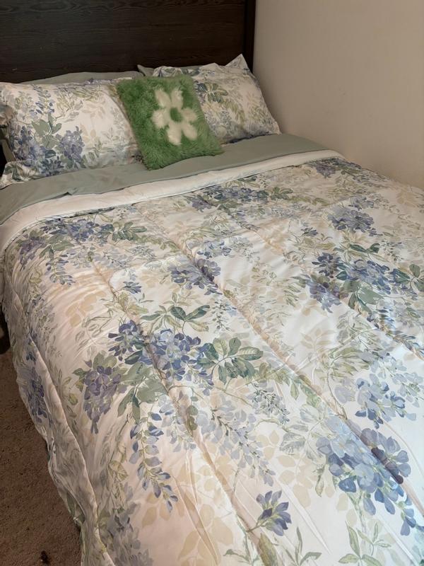 Customer carousel item 10.