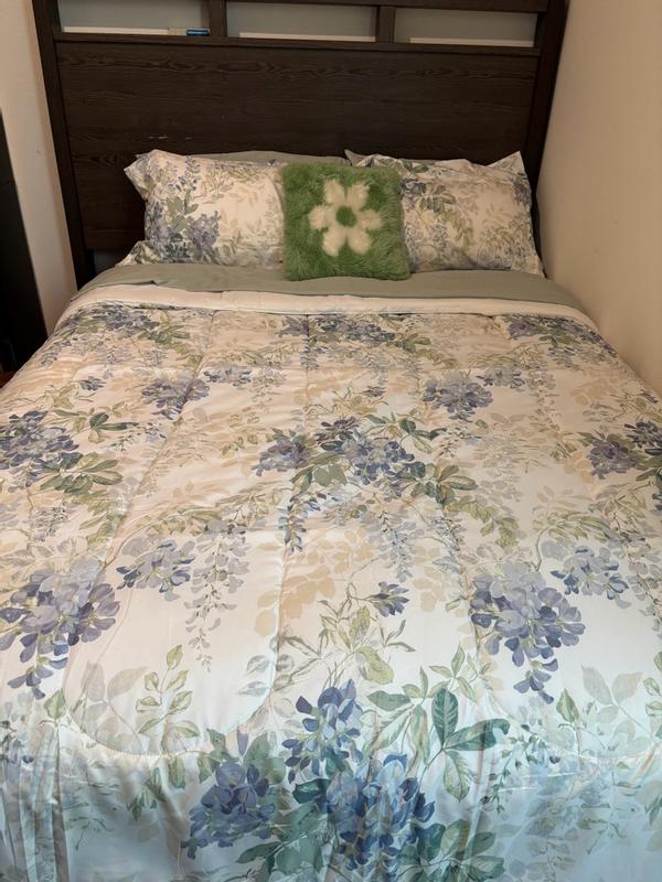 Customer carousel item 9.