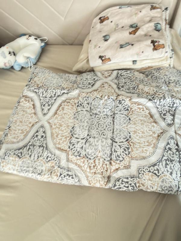 Customer carousel item 1.