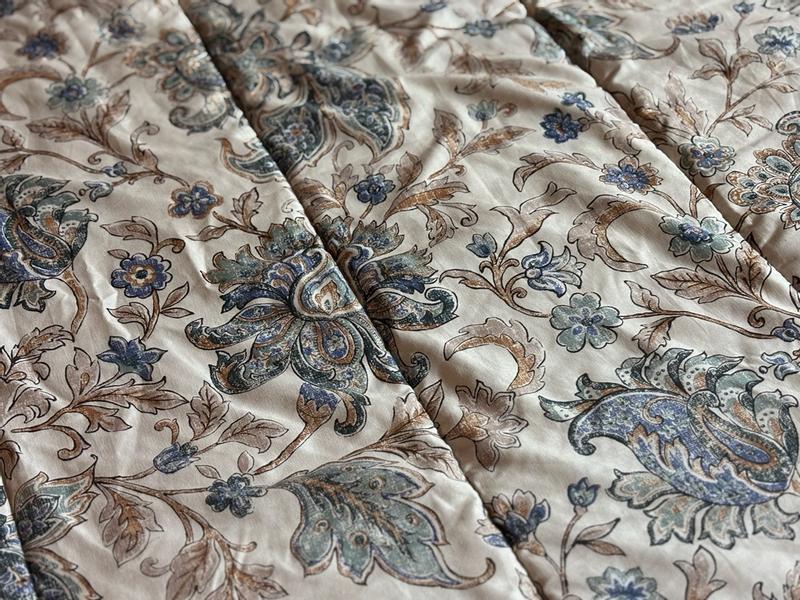 Customer carousel item 4.