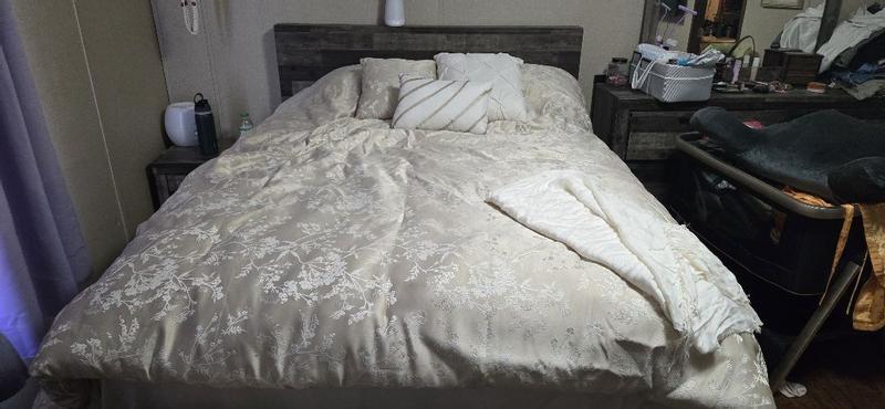 Customer carousel item 1.