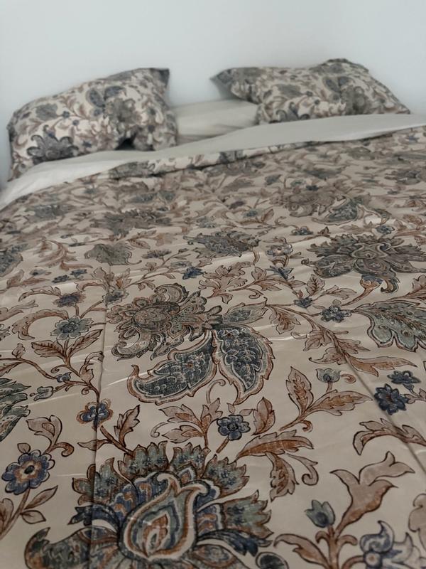 Customer carousel item 7.