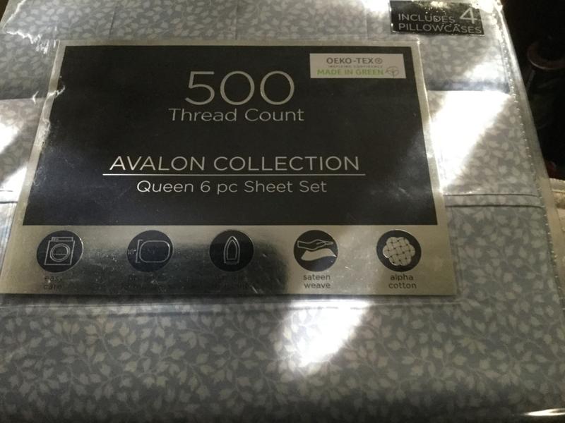 QUEEN SHEET SET WITH 4 PILLOWCASES