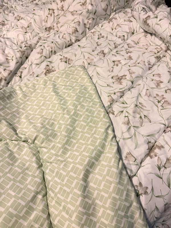 Customer carousel item 4.