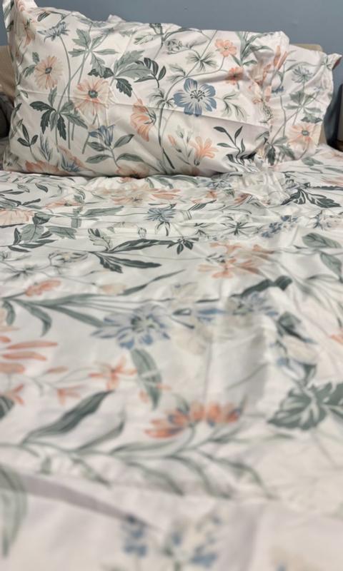 Customer carousel item 1.