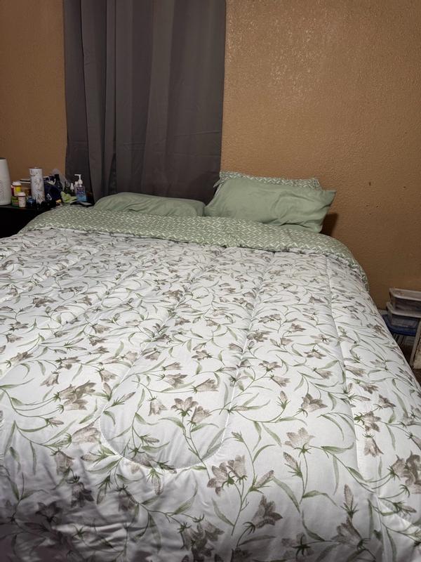 Customer carousel item 9.