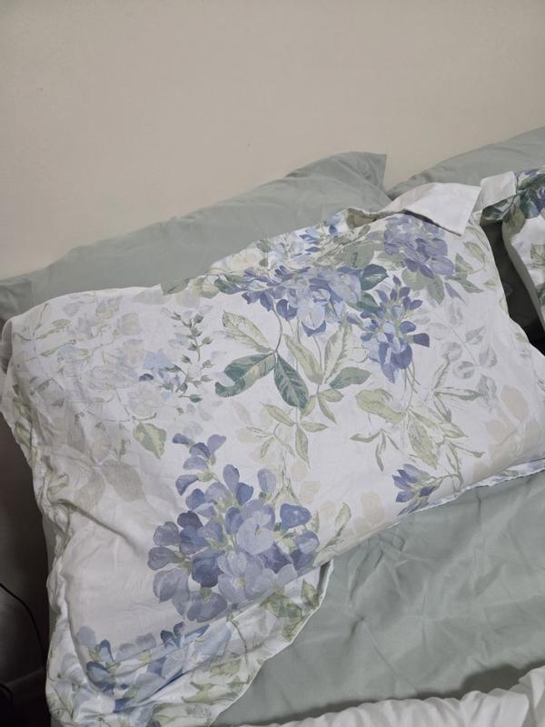 Customer carousel item 7.