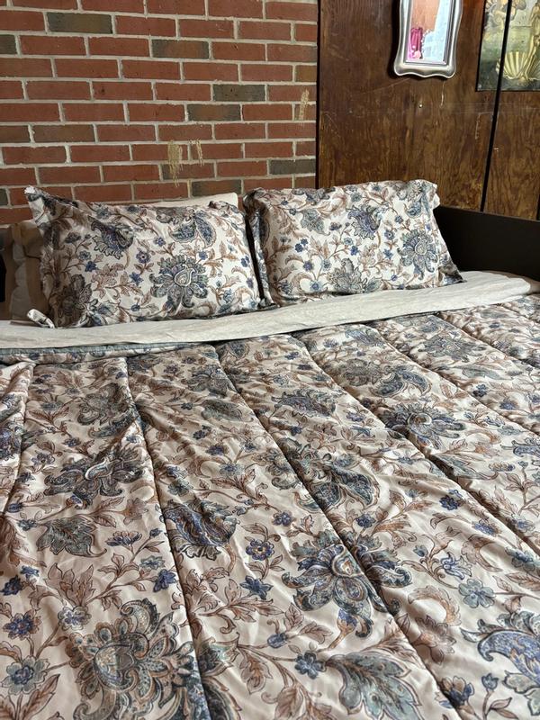 Customer carousel item 5.