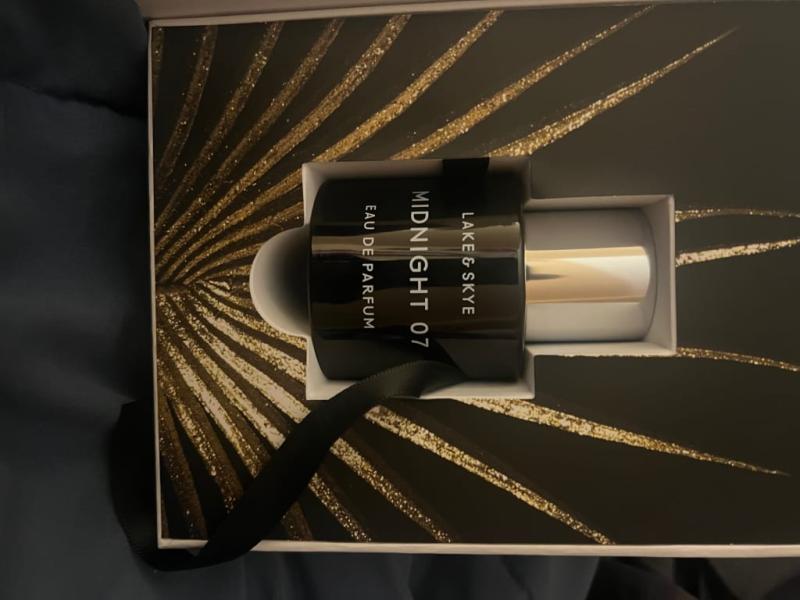 Customer photo for "Long lasting fragrance!!"