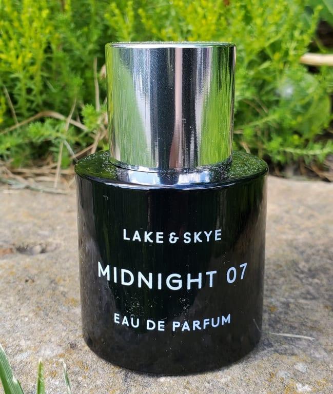 Customer photo for "Musky lovely scent"