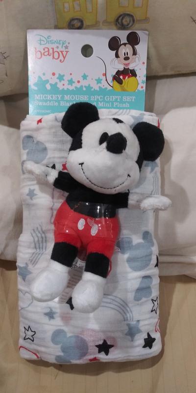 Mickey mouse outlet swaddle blanket