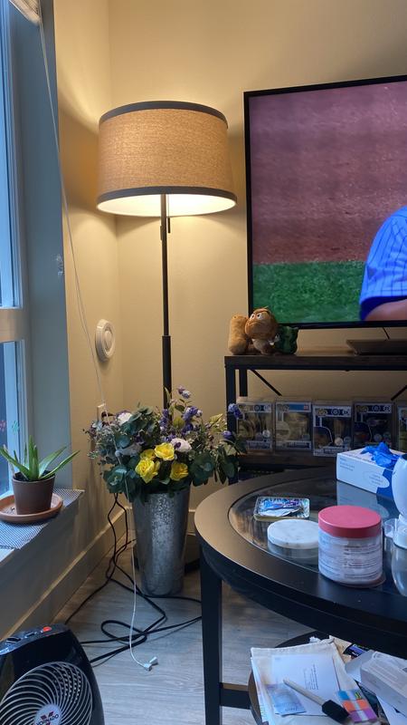 We really like this lamp!