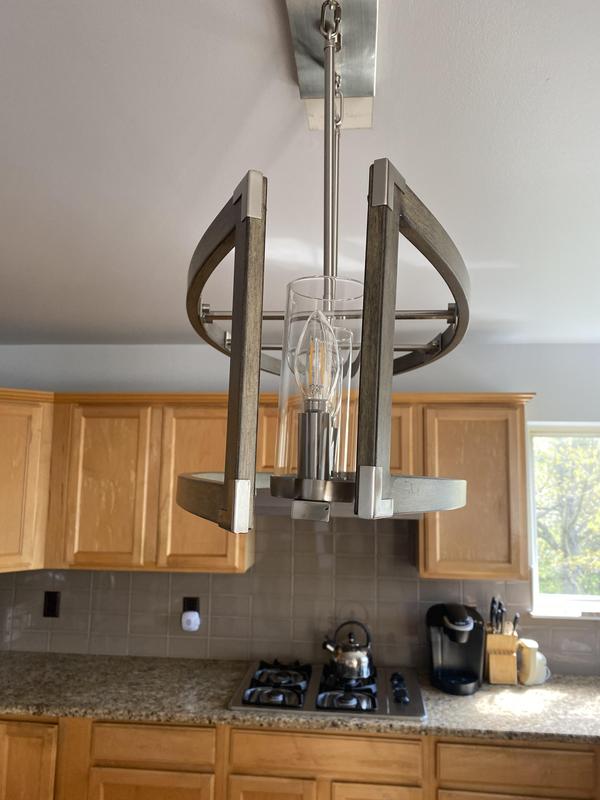 Original purchase has 2 sides not even,  Right side higher, cannot adjust. Replacement is better.