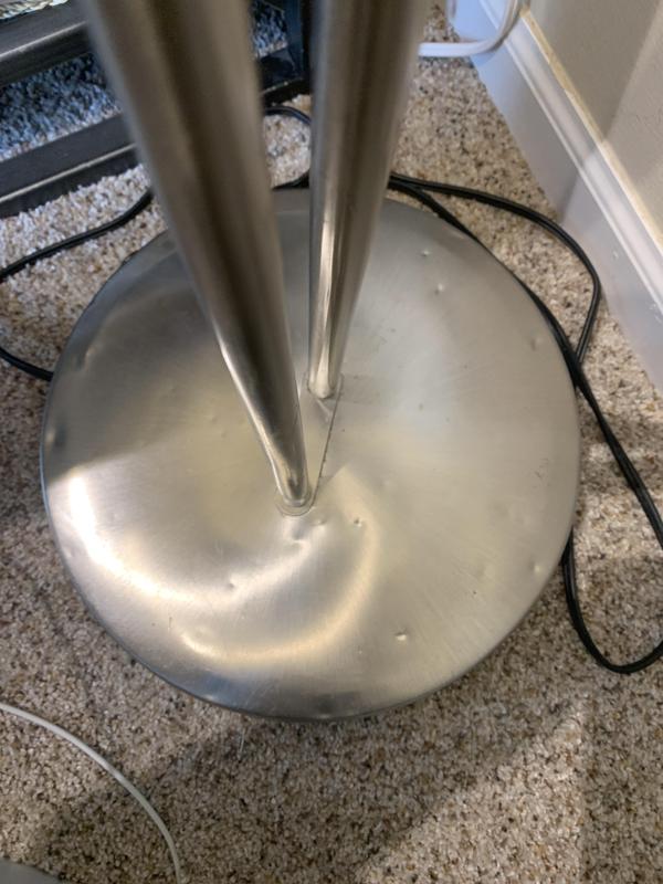 Normal lamp use dents base