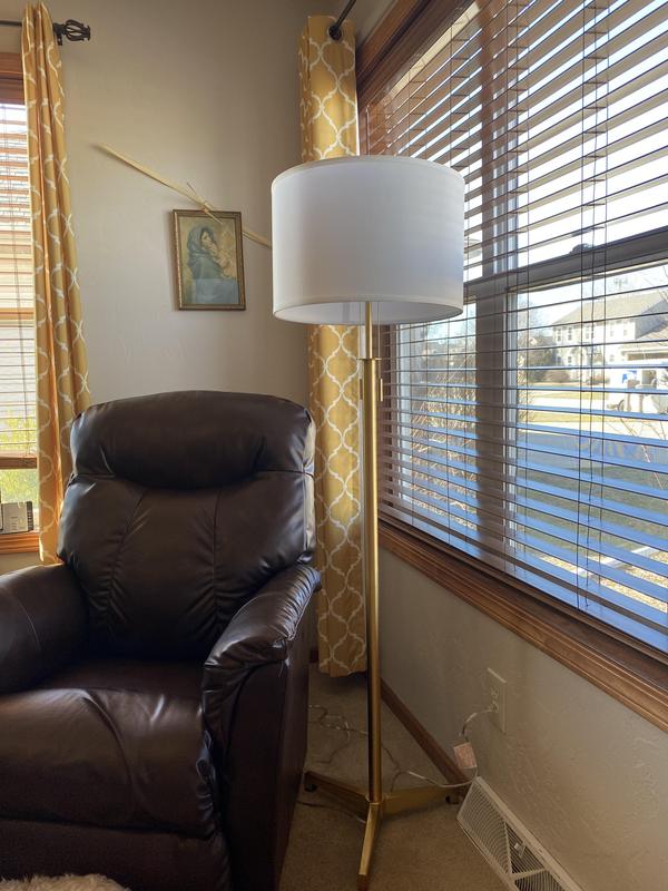 Super easy to assemble and heavy-duty.  Spacers provided to level the lamp is the floor is uneven