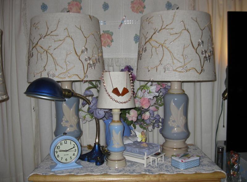 Aren't these just beautiful match for my Aladdin Blue Lily Lamps!
