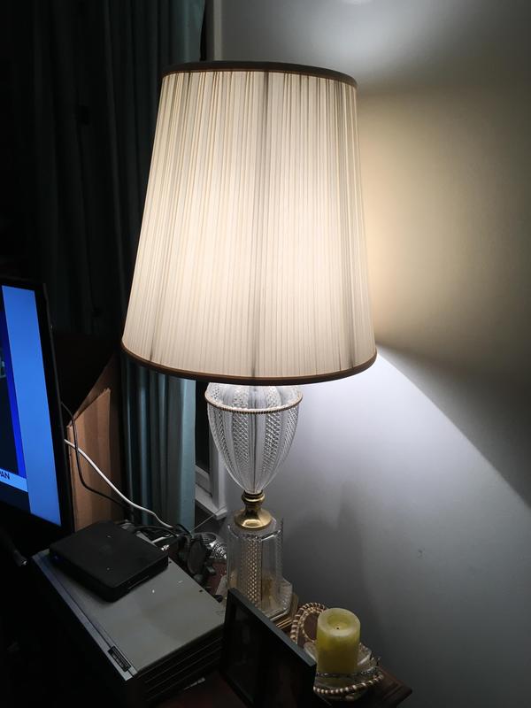 Was the exact same shade my mom had from early 80s. I was thrilled to find it.