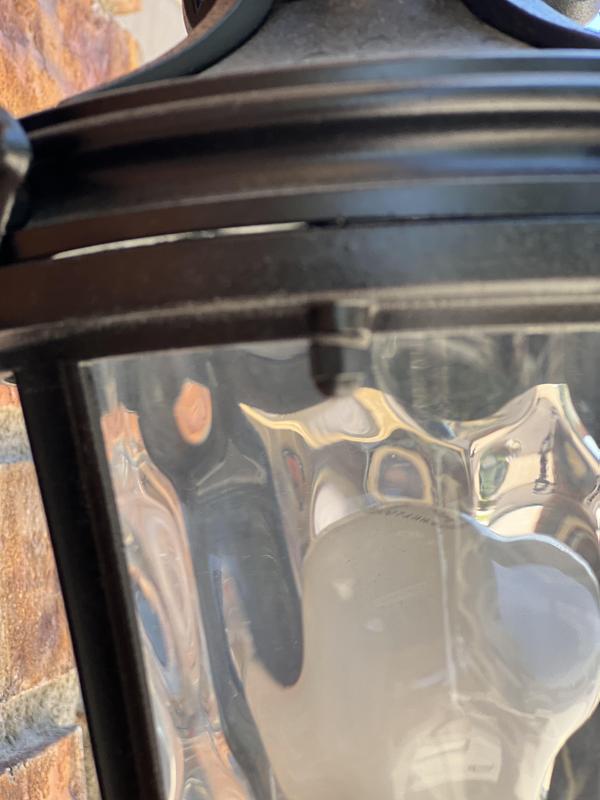 Small gap shows as white line.