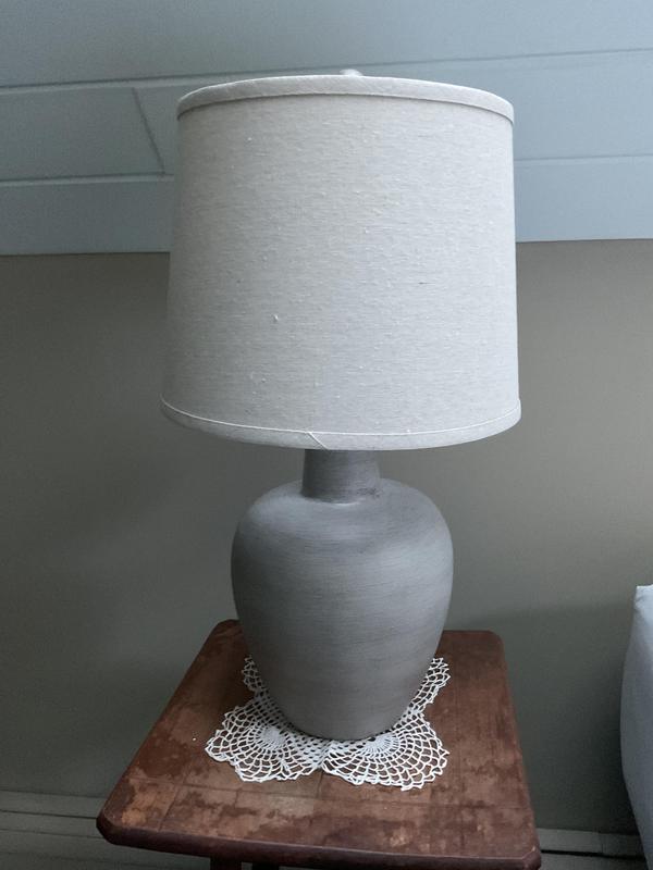 Shade seam in front on bottom.   Should line up with the top one so you can turn it to the back