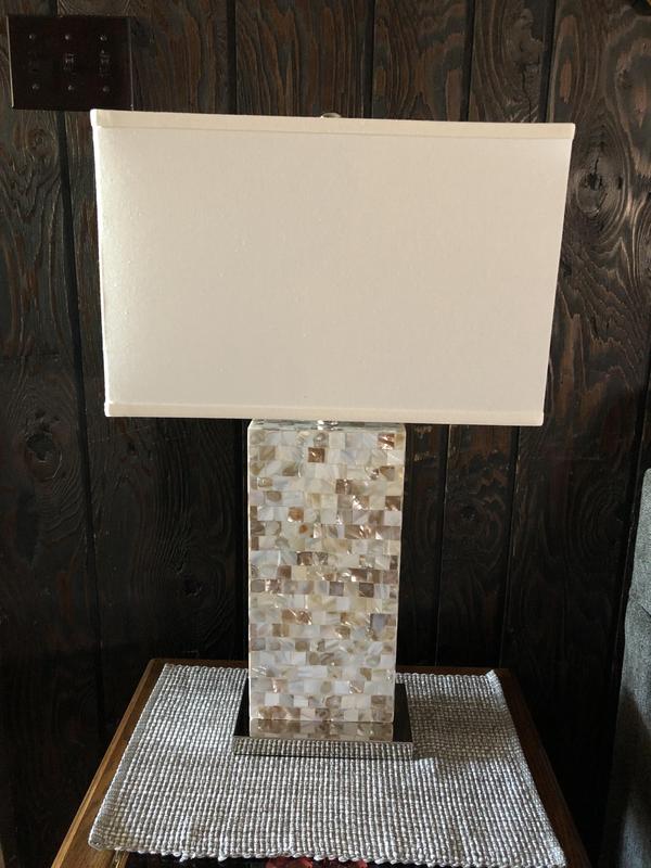 Can go different color schemes with this lamp. It’s so versatile, classic. Nice entry lamp .