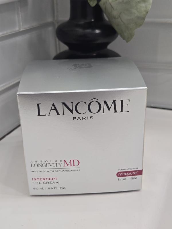 Customer photo for "Maybe best for dry skin"