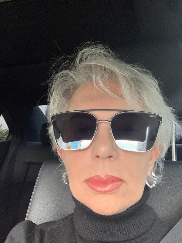 Absolute Peche radiant powder finish.