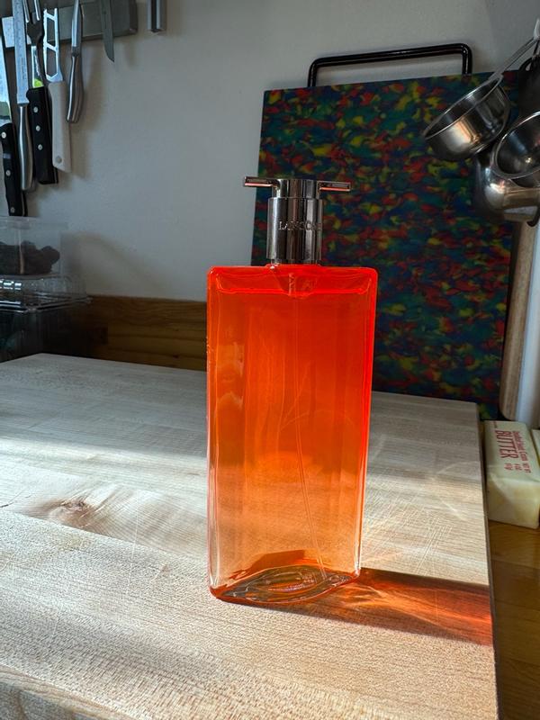 Customer carousel item 4.