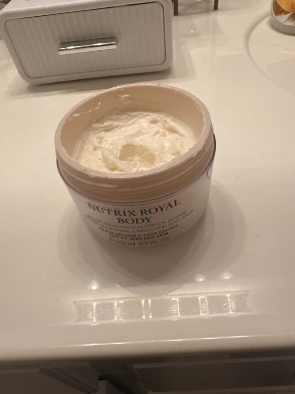 Whipped butter texture melts quickly, easily absorbing w/o oily feel.