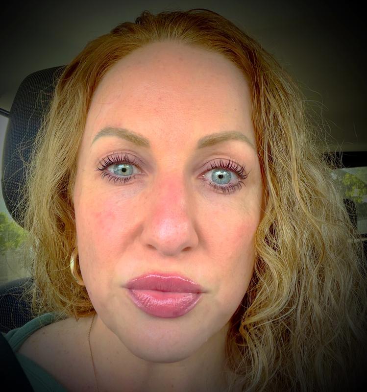 Customer photo for "Literally the PERFECT mascara"
