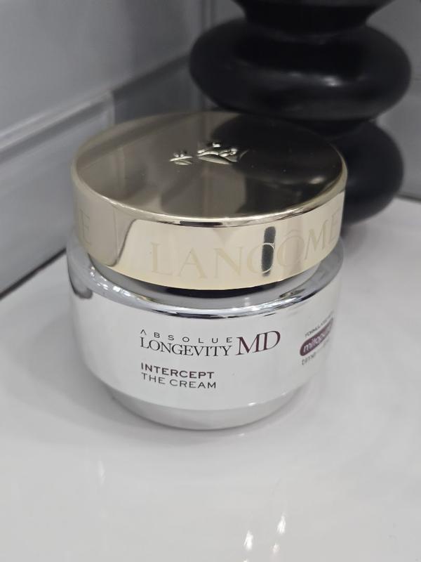 Customer photo for "Maybe best for dry skin"
