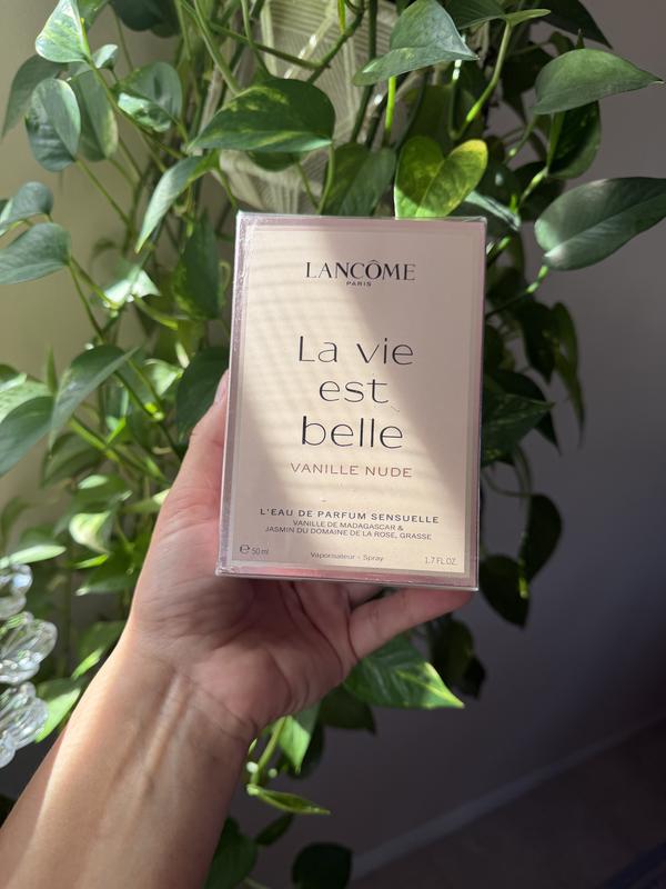 La vie est belle Vanille Nude Eau de Parfum, 1 oz., First at Macy's