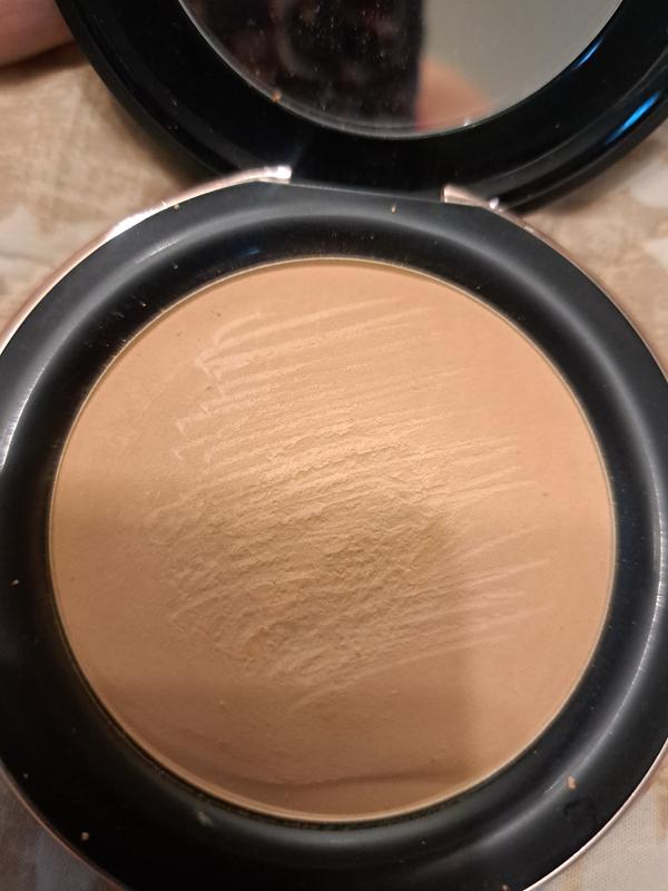 Powder must be scraped in order to be used :(