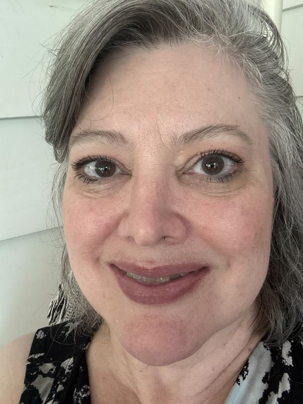 Las Idole & Cils Booster XL and a very light coat of Labsolu Rouge lipstick in French Tea. Also a light application of Le Crayon Kohl eyeliner pencil in Moss.