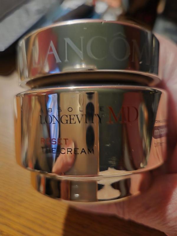 Customer carousel item 6.