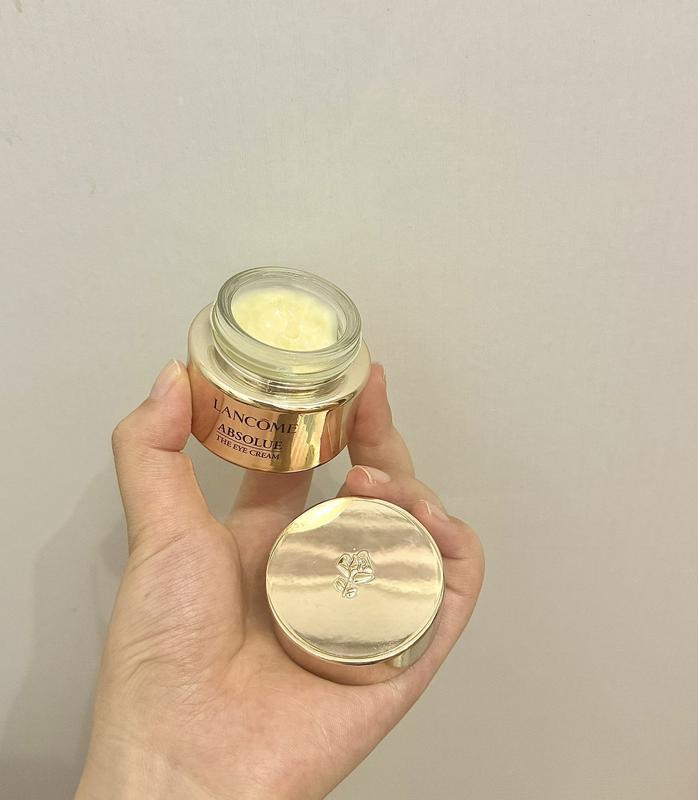 Absolue The Eye Cream an Anti Aging Eye Cream - Lancôme