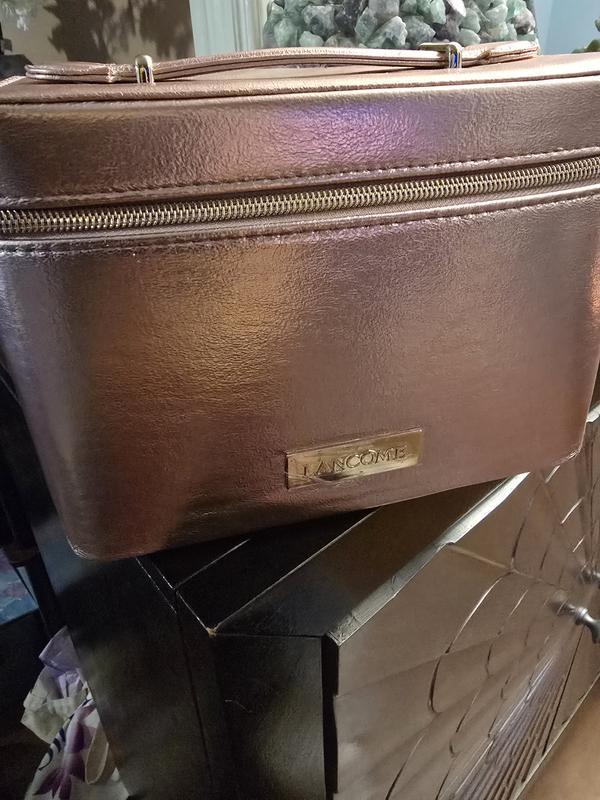 Beautiful box for makeup!