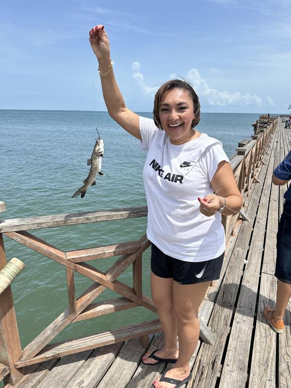 Makeup survives hot and humid Roatán, Honduras!