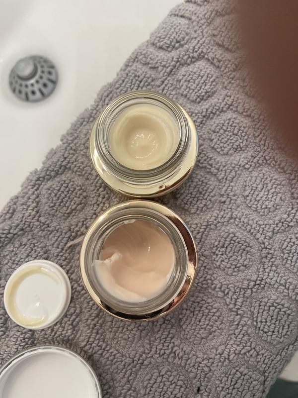 Customer carousel item 1.