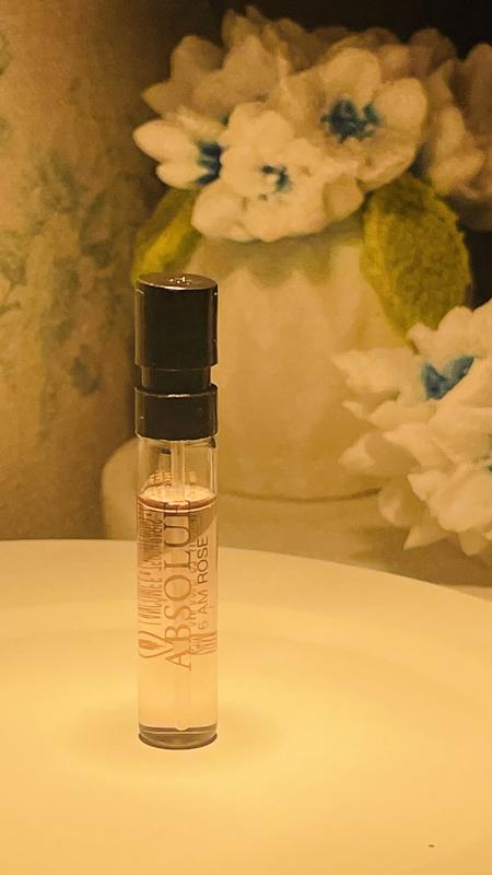 Sample i got from Shop in Mongolia with my Holiday Idole set