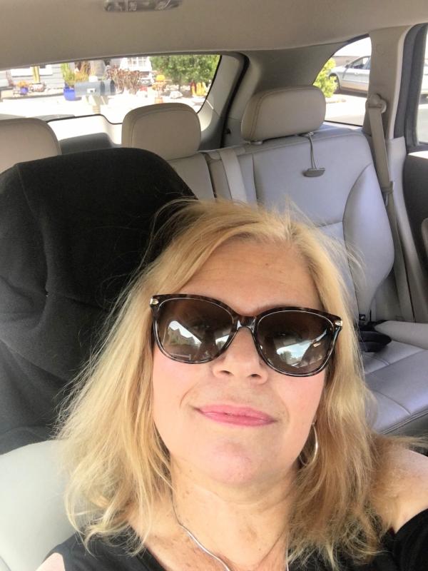 Customer photo for "I love it! A great makeup to wear!"