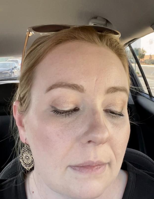 Base under very light shadow/contour