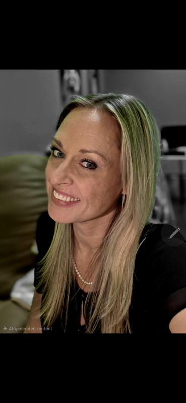 Loving my eyeliner 💋