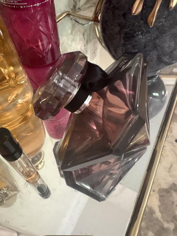 Customer carousel item 1.