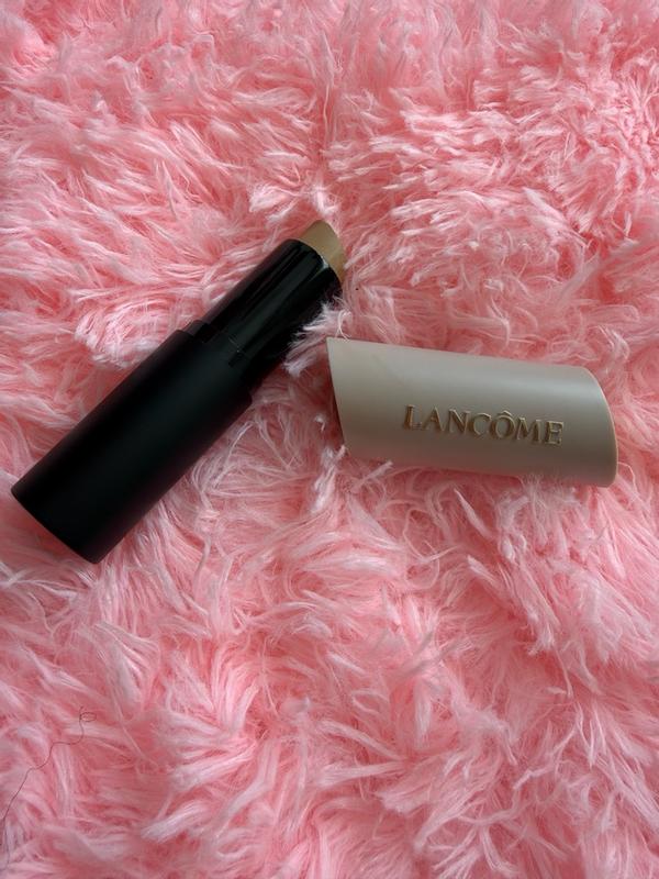 Customer photo for "Love that it brightens my eyes 💖"